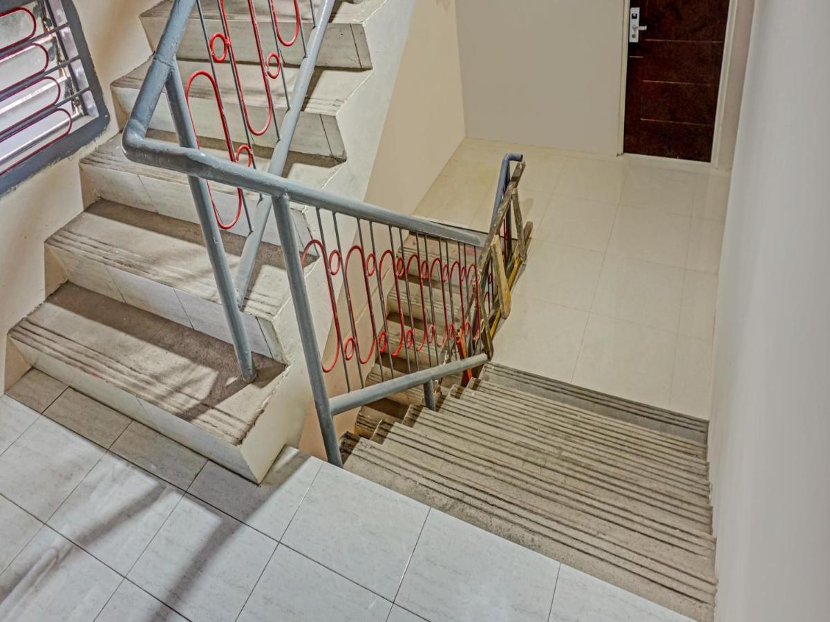 Reddoorz At Jalan Somba Opu Losari Macasar Exterior foto