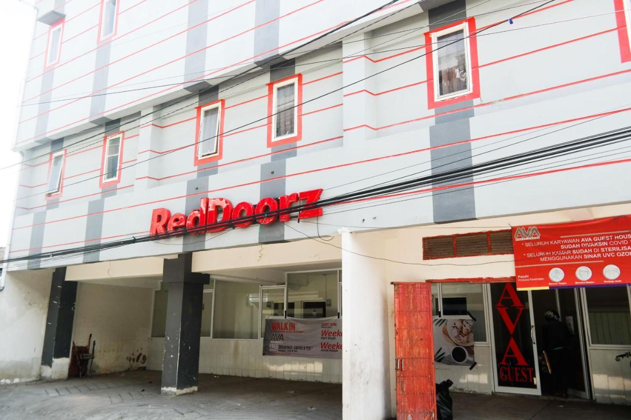 Reddoorz At Jalan Somba Opu Losari Macasar Exterior foto
